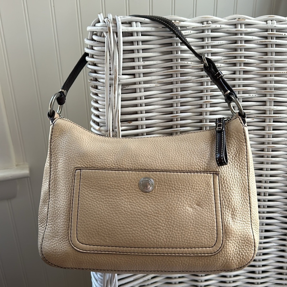 COACH Chelsea Beige Pebbled Leather Shoulder Bag - Picture 1 of 16